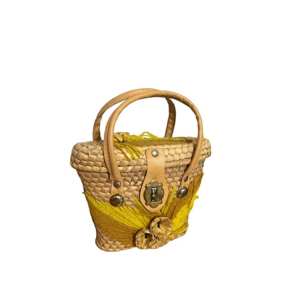Unbranded Handbags - Vintage 1970s Woven Straw Leather Handbag Straw Flower Clusters Yarn Leaves